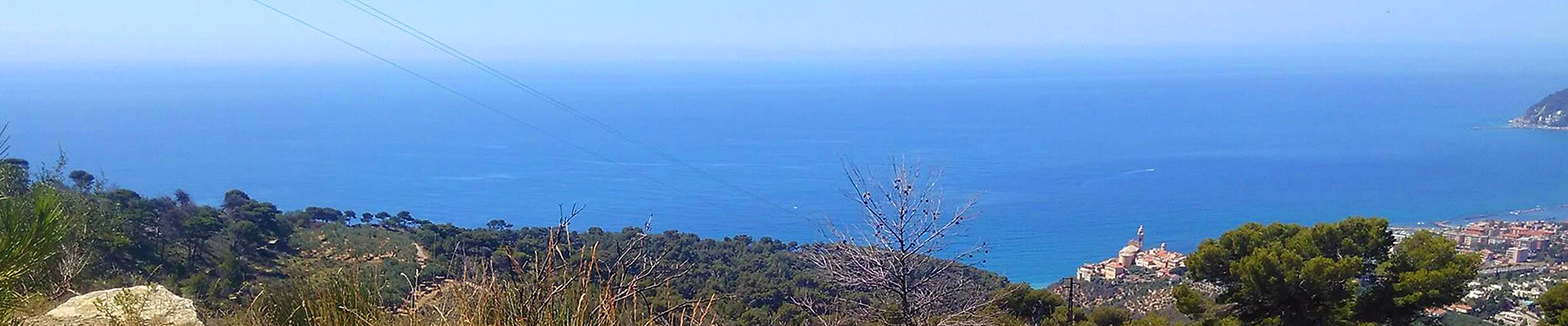 L'affascinante panorama della costa ligure